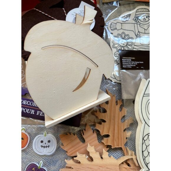 Thanksgiving Craft Kits Bundle For Kids Coloring Wooden Leaves Mask Stickers - Picture 10 of 14